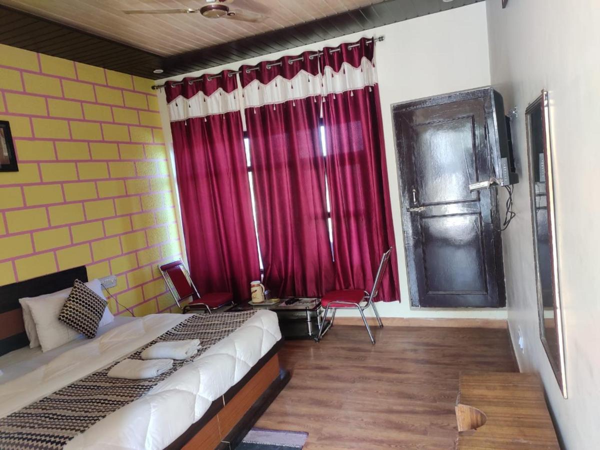 Hotel Deepraj Kausani Buitenkant foto