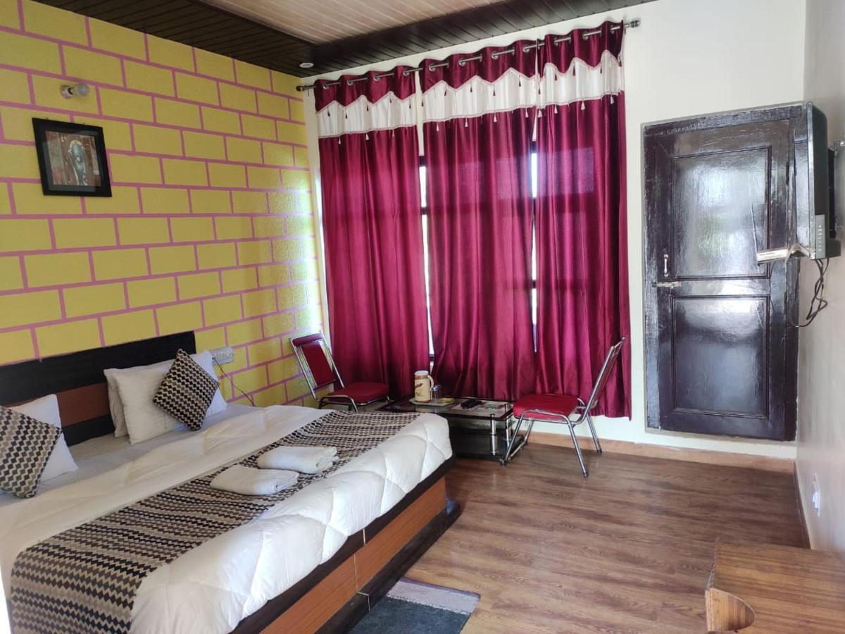 Hotel Deepraj Kausani Buitenkant foto