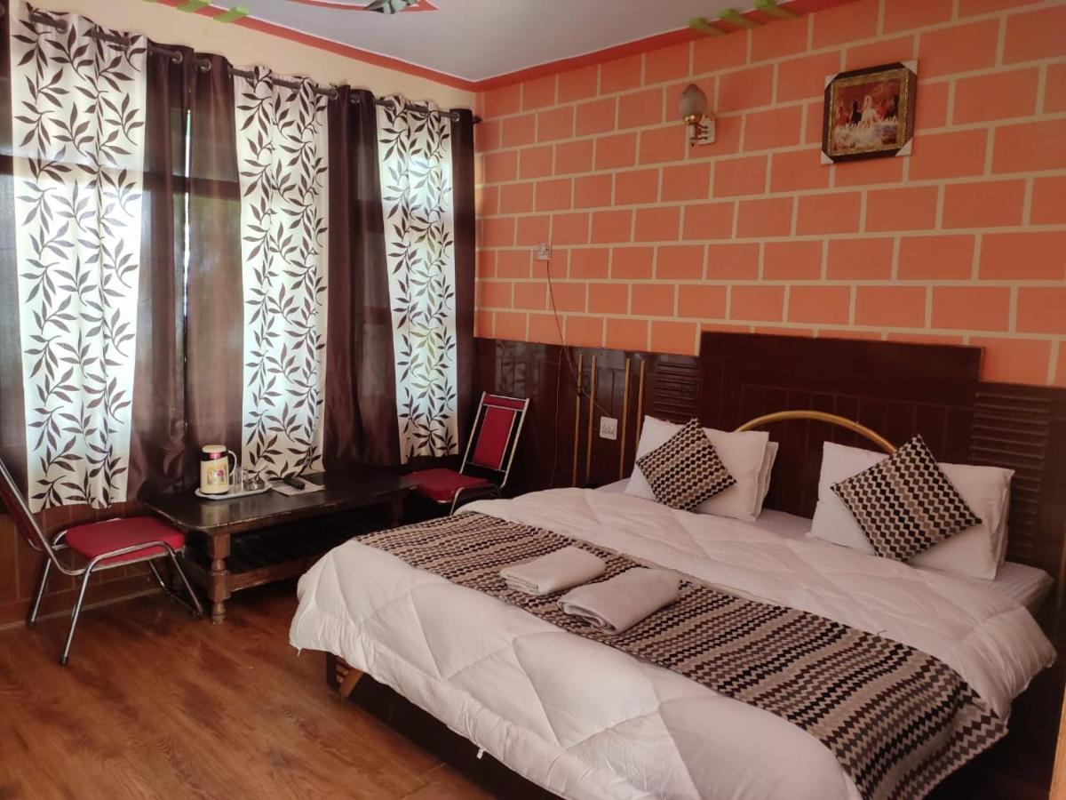 Hotel Deepraj Kausani Buitenkant foto