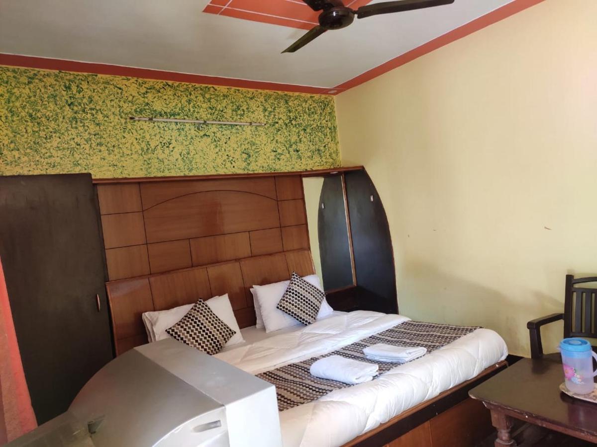 Hotel Deepraj Kausani Buitenkant foto