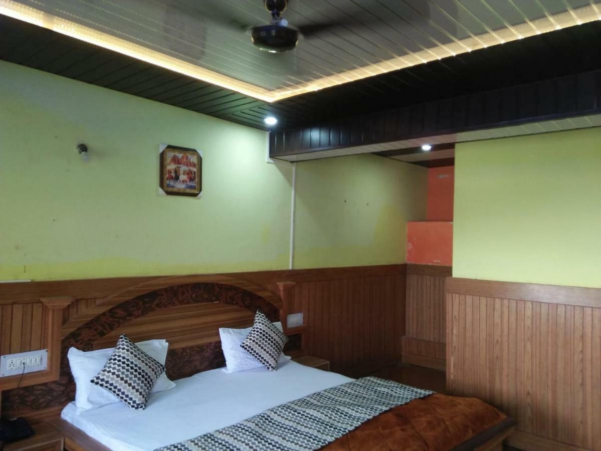 Hotel Deepraj Kausani Buitenkant foto